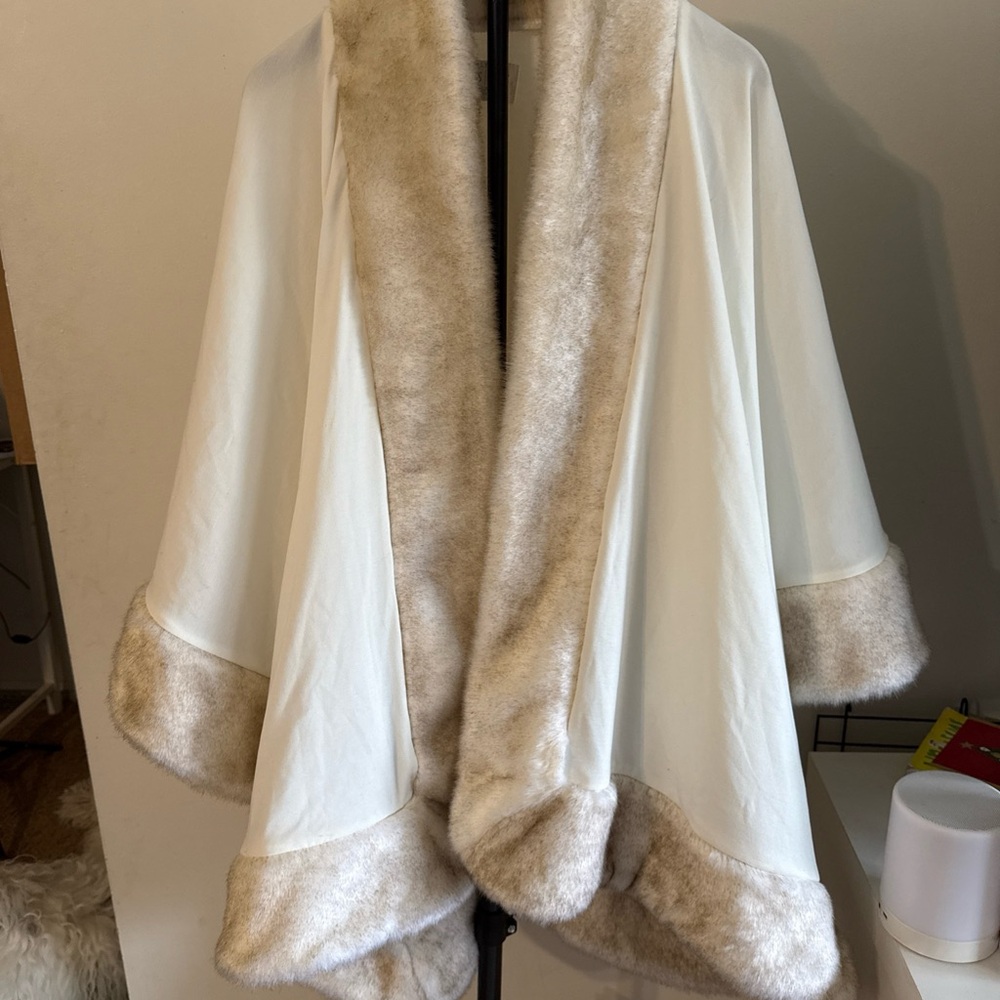 Fabulous Furs Cream and Tan Faux Fur Poncho